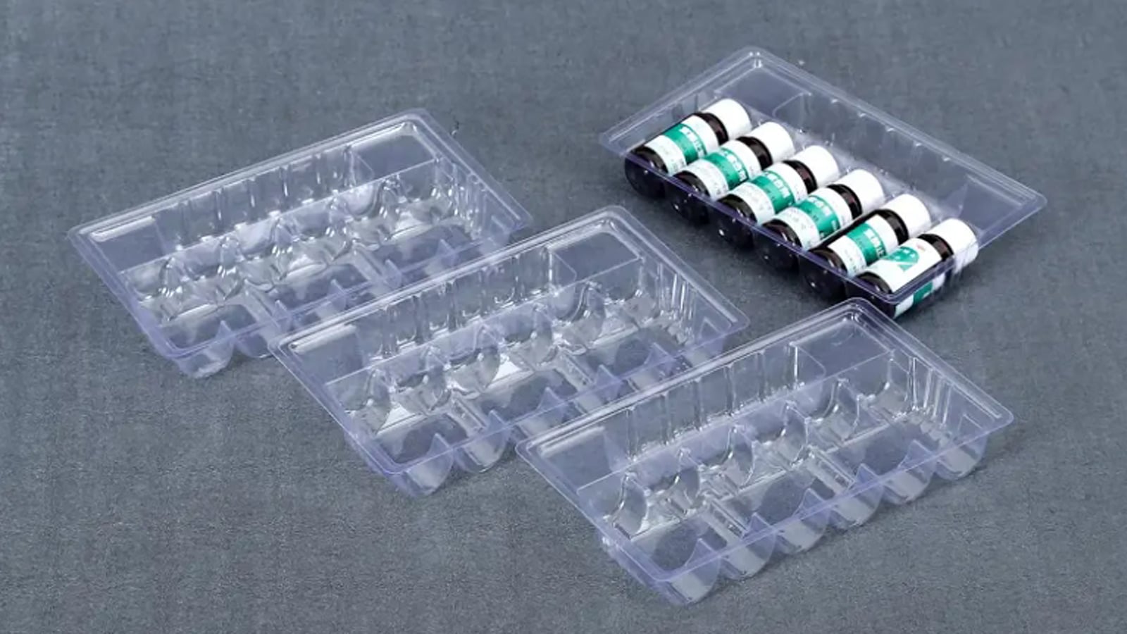 Pharmaceutical packaging trays