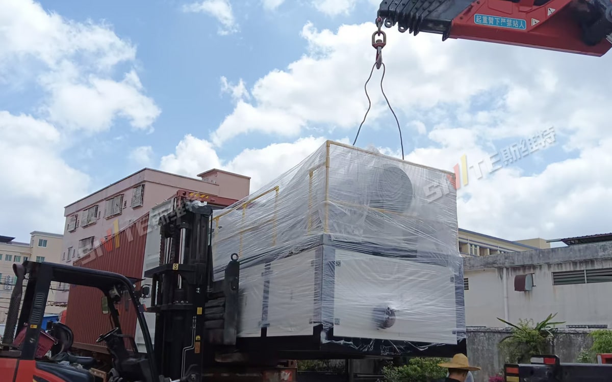 Container loading dimensions for plastic sheet extrusion machines