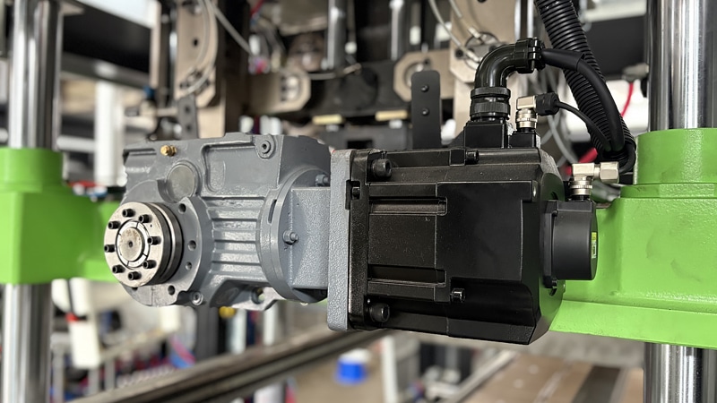 Plastic cup machine Servo motor drive