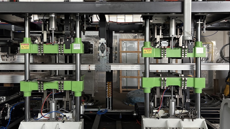 Thermoforming-machine-forming-station