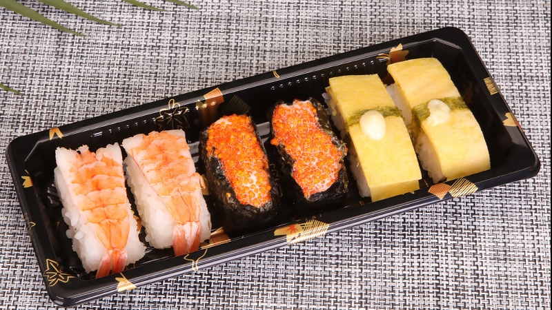 Thermoforming of sushi trays